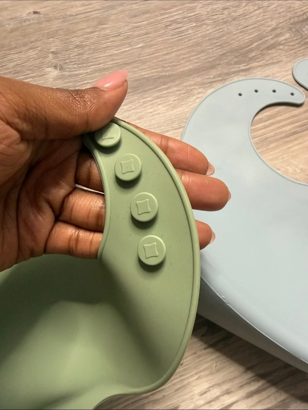 Silicone Baby Bib with Catcher Pocket - Green & Light Blue